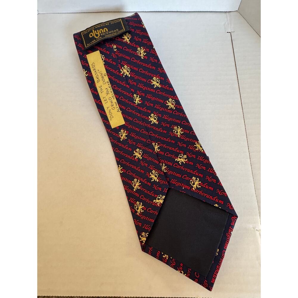Vintage Alynn 100% Silk Tie Non Illegitimi Carborundum Lions Made USA - Picture 2 of 4